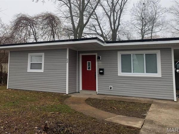 52 Marquette Drive, Florissant, MO 63031