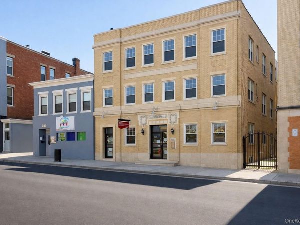 214 Main Street , Poughkeepsie, NY 12601