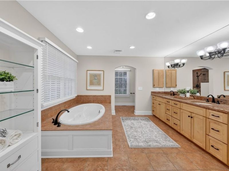 967 Robinwood Hills Drive , Bath, OH 44333 Photo 19