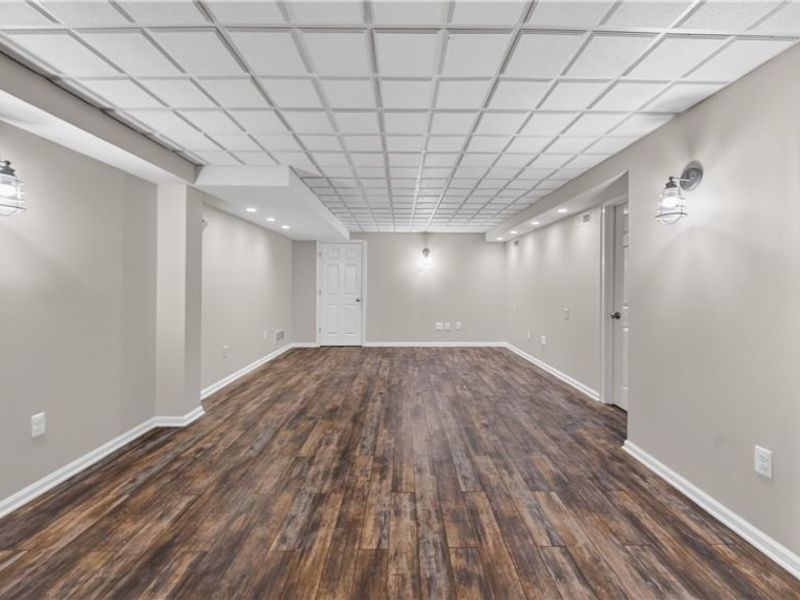 967 Robinwood Hills Drive , Bath, OH 44333 Photo 33