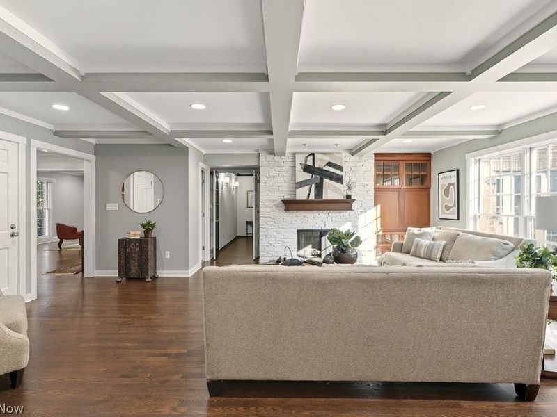 967 Robinwood Hills Drive , Bath, OH 44333 Photo 6