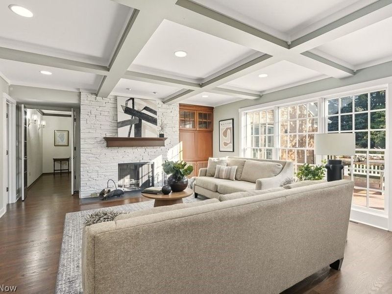 967 Robinwood Hills Drive , Bath, OH 44333 Photo 8