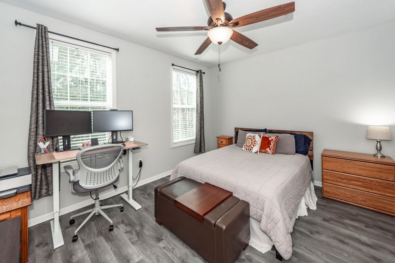 60 Fenwick Hall Allee Alley Photo 22