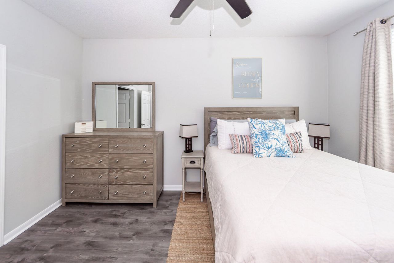 60 Fenwick Hall Allee Alley Photo 29