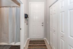 60 Fenwick Hall Allee Alley photo 4