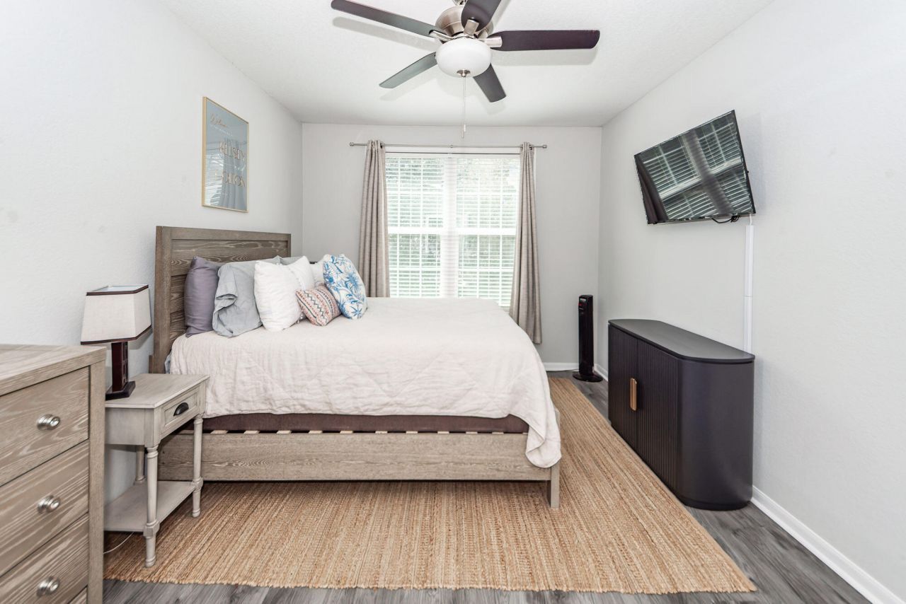 60 Fenwick Hall Allee Alley Photo 31