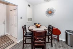 60 Fenwick Hall Allee Alley photo 4