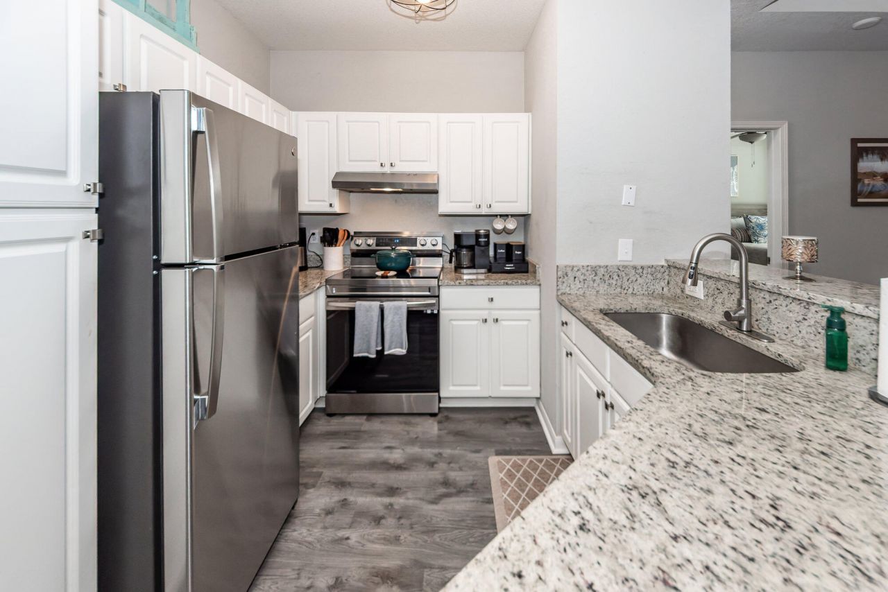 60 Fenwick Hall Allee Alley Photo 8