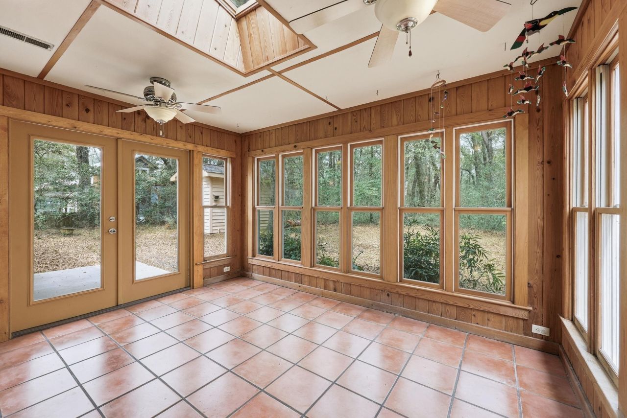 51 Hussey Ct. Photo 10