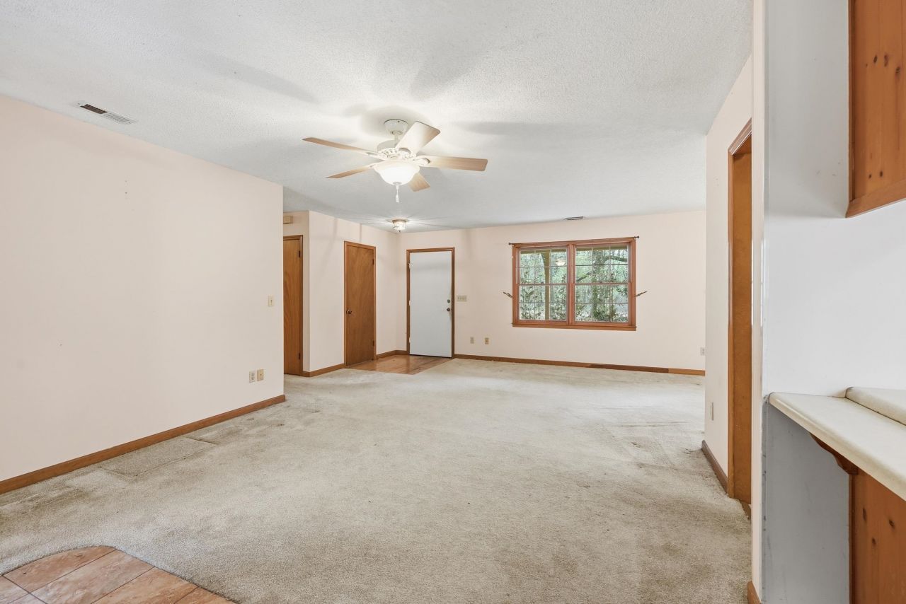 51 Hussey Ct. Photo 13