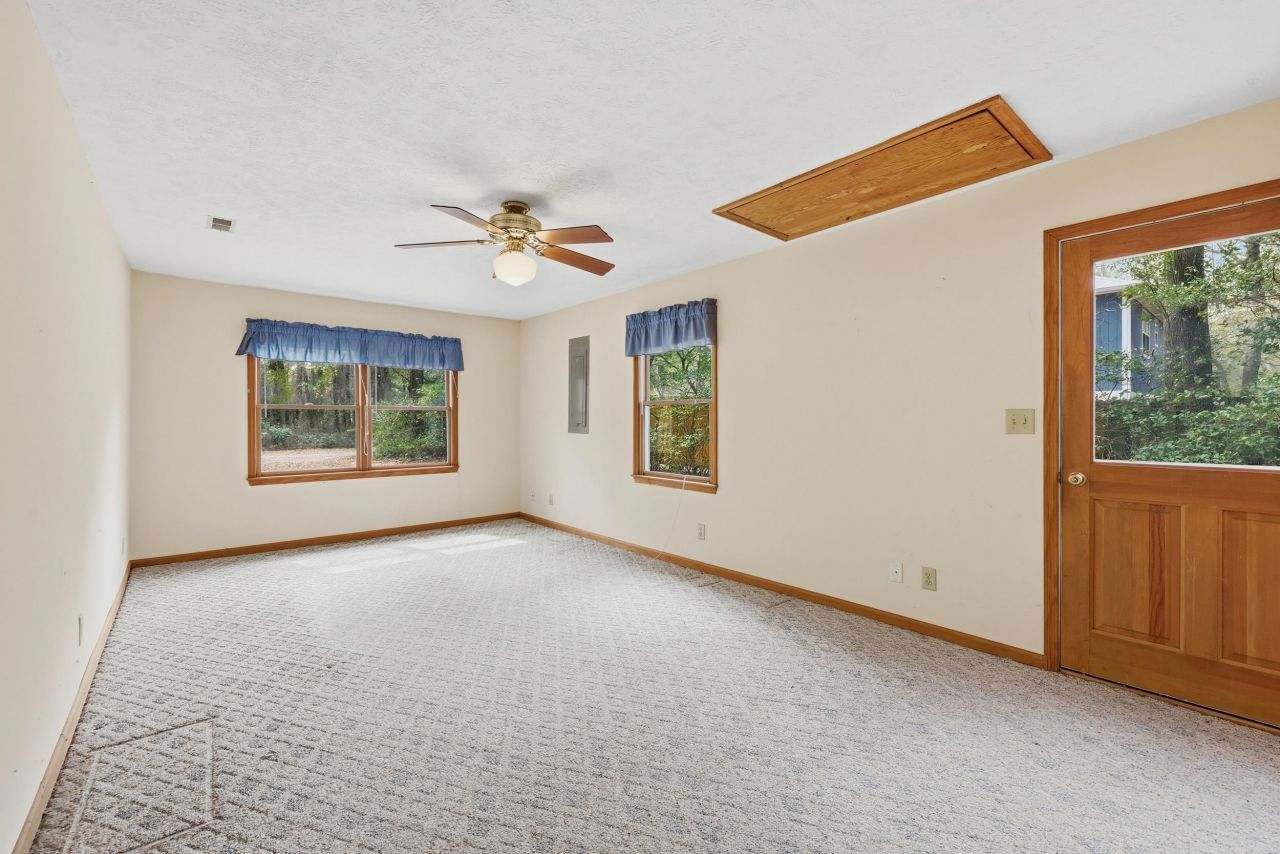 51 Hussey Ct. Photo 14