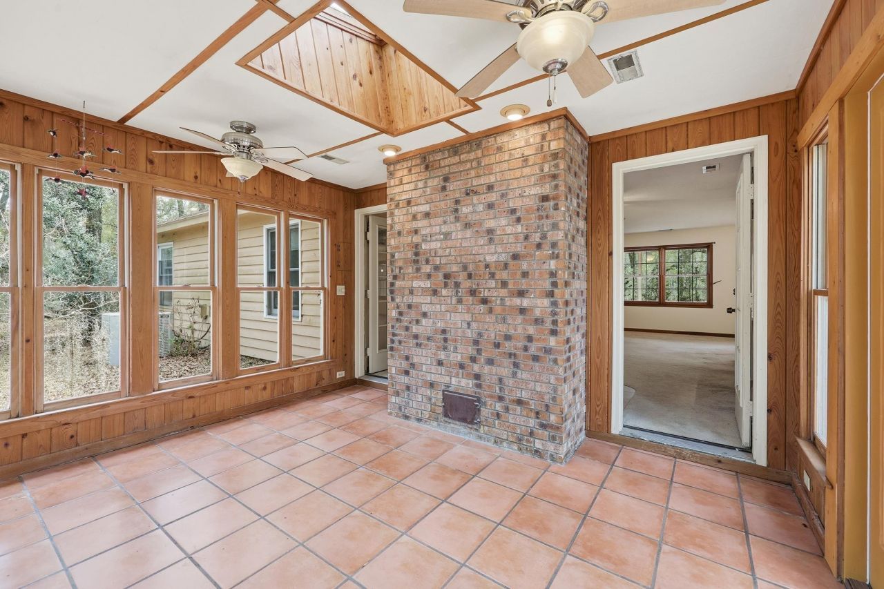 51 Hussey Ct. Photo 9