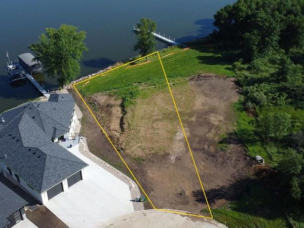 16 Helen Avenue , Milford, IA 51351