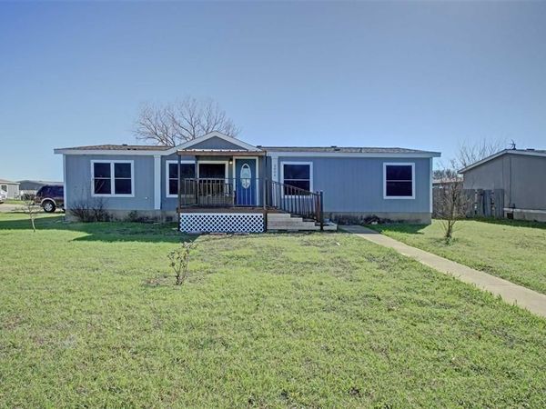 2004 Fall Creek Road, Cleburne, TX 76033