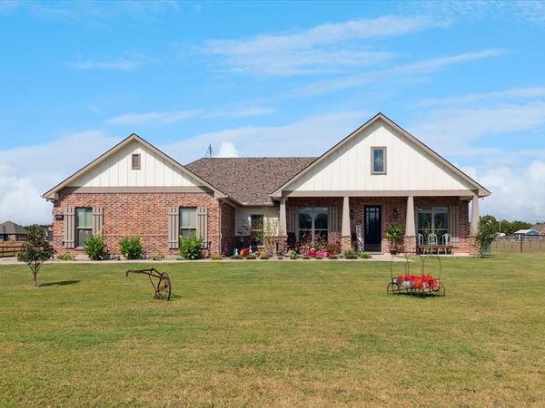 891 Cheyenne Trail, Trenton, TX 75490