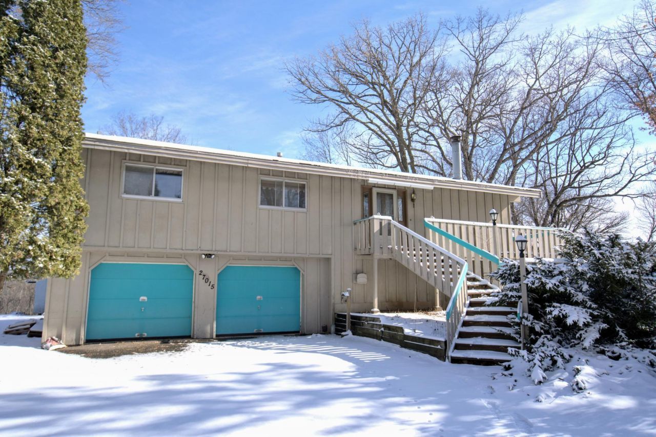 27015 Flintwood Circle, Wyoming, MN 55092 Main Photo