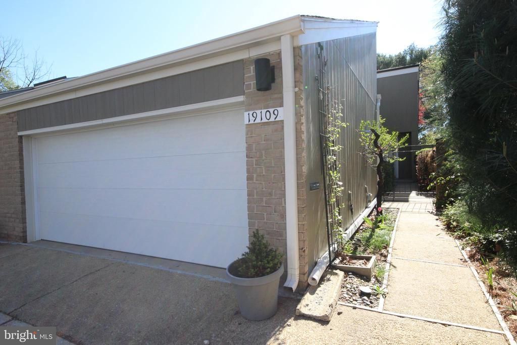 19109 Brooke Grove Court, Montgomery Village, MD 20886 Main Photo