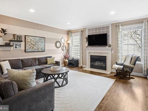 208 CLUBHOUSE COURT, CONSHOHOCKEN, PA 19428