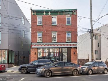 2557 AMBER STREET , PHILADELPHIA, PA 19125