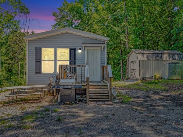 2320 Center Point Rd , Cumberland Furnace, TN 37051