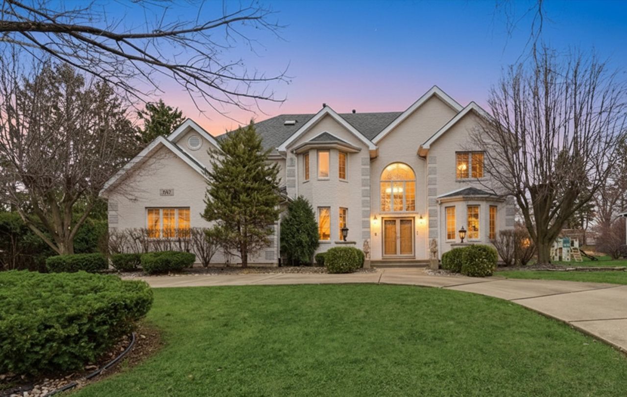 15w641 81st Street, Burr Ridge, IL 60527 Main Photo