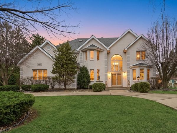 15W641 81st Street, Burr Ridge, IL 60527