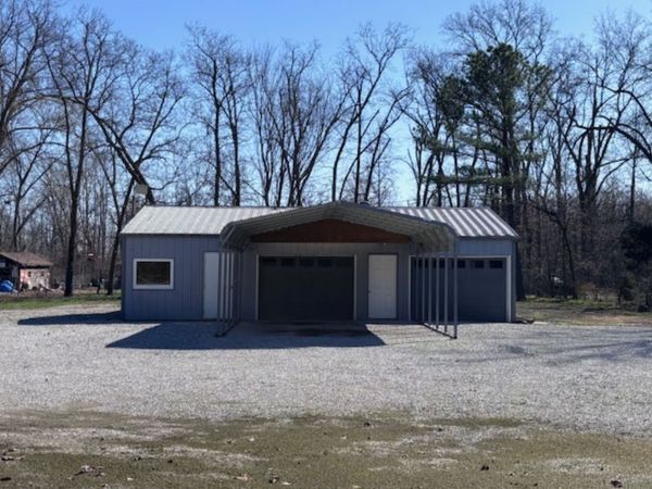 1860 N Broadway Avenue, Salem, IL 62881