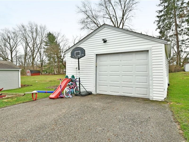 135 Clingan Street, Hubbard, OH 44425 Photo 6