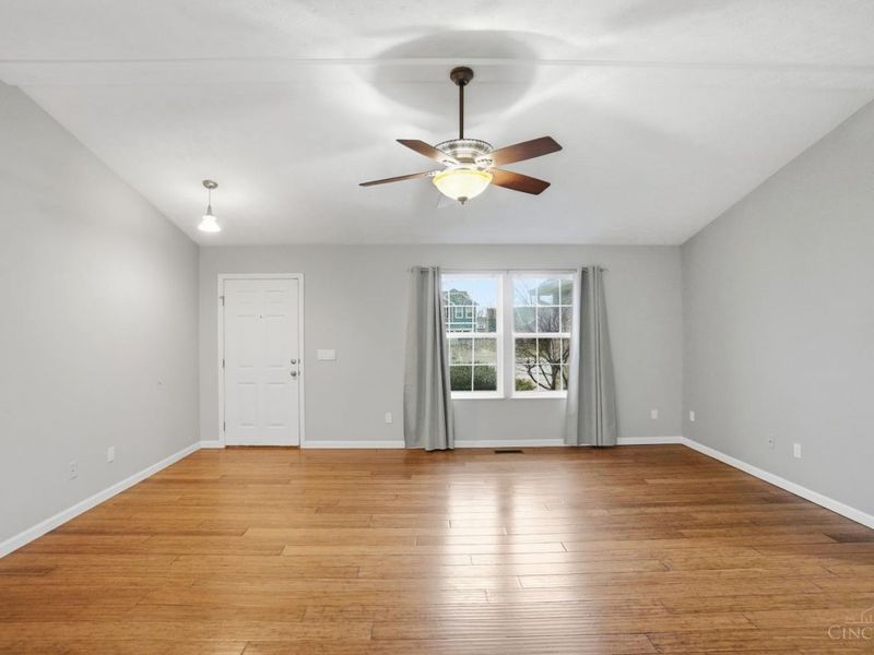 20 Berry Court, Germantown, OH 45327 Photo 9