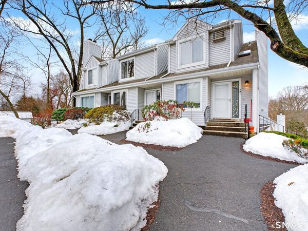 20 East Pembroke, Unit 8, Danbury, CT 06811