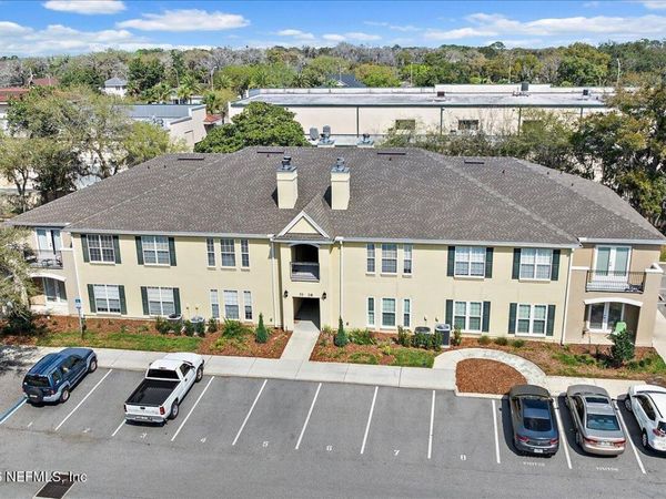 37 JARDIN DE MER Place, Unit 37, Jacksonville Beach, FL 32250