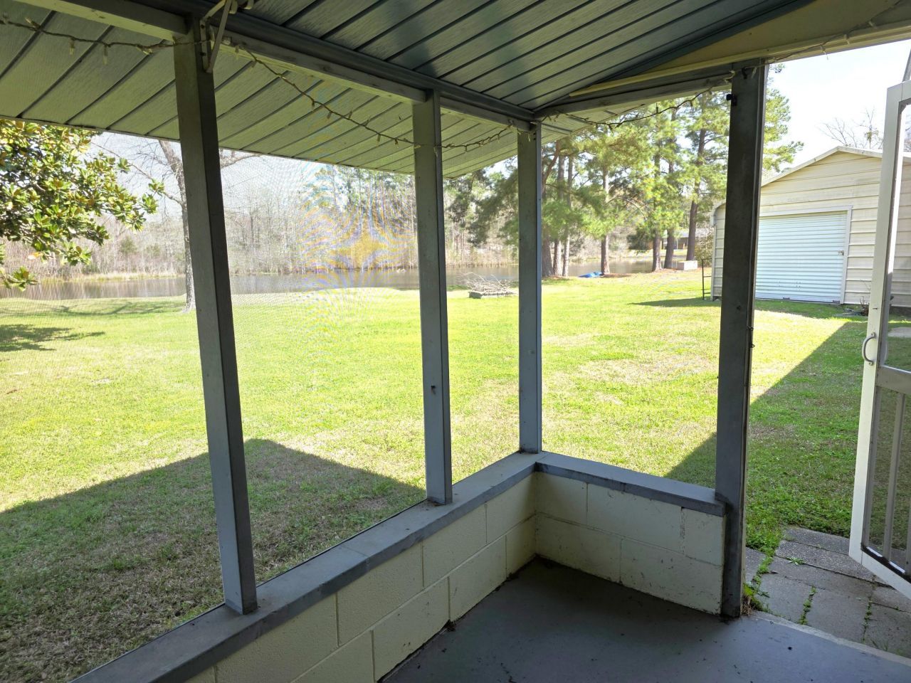 430 Fountain Lake Drive Photo 22