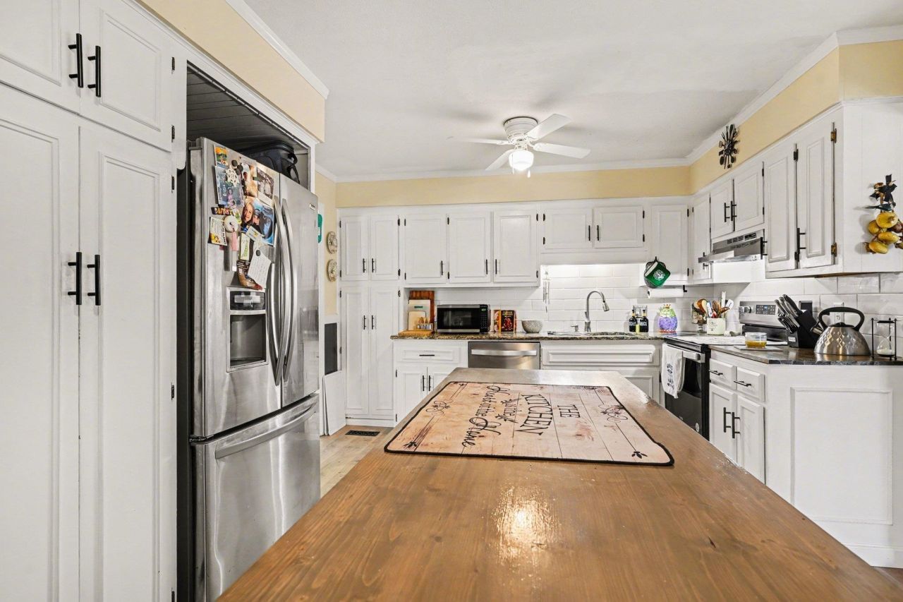 1607 Mcdermott St. Photo 10