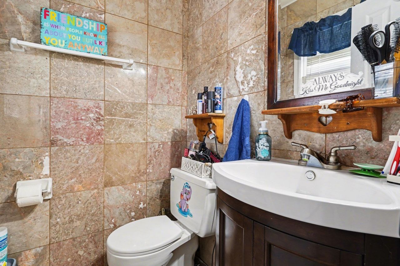 1607 Mcdermott St. Photo 24