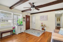 1607 Mcdermott St. photo 4