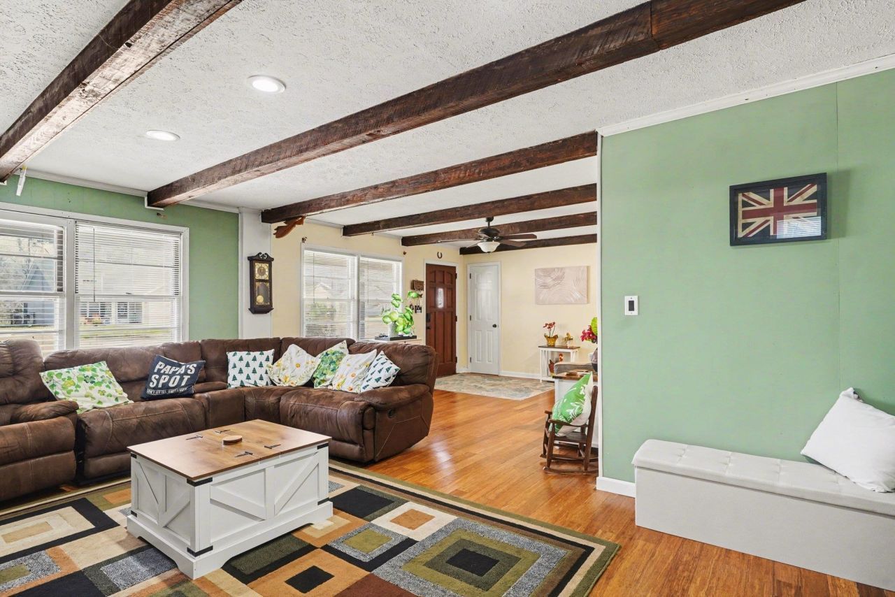 1607 Mcdermott St. Photo 7