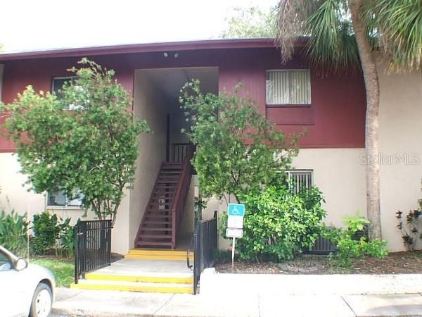 8609 N CHAMPLAIN COURT, Unit 77, TAMPA, FL 33614