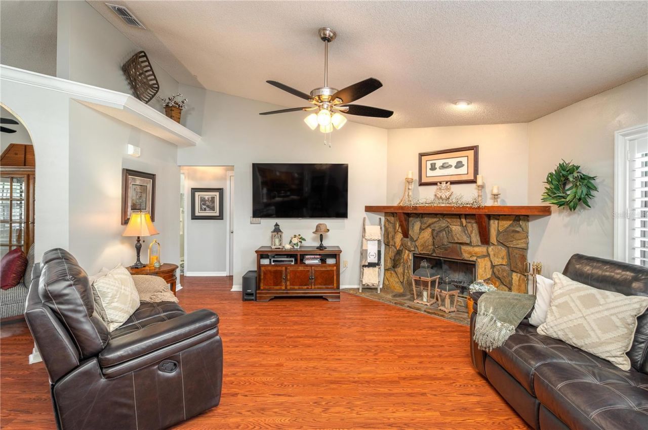 334 Palmview Circle N, Auburndale, FL 33823 Photo