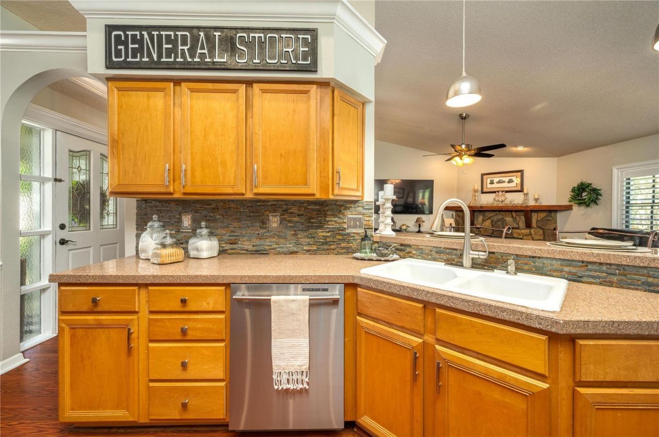334 Palmview Circle N, Auburndale, FL 33823 Photo