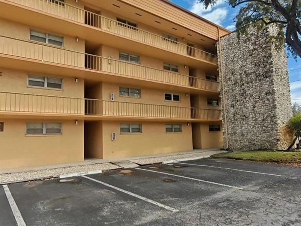 5820 N CHURCH AVENUE , Unit 112, TAMPA, FL 33614