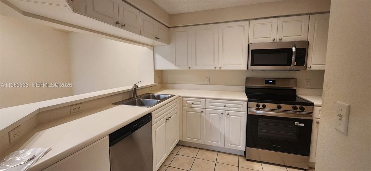 2726 Anzio Ct, Unit 308, Palm Beach Gardens, FL 33410 Photo