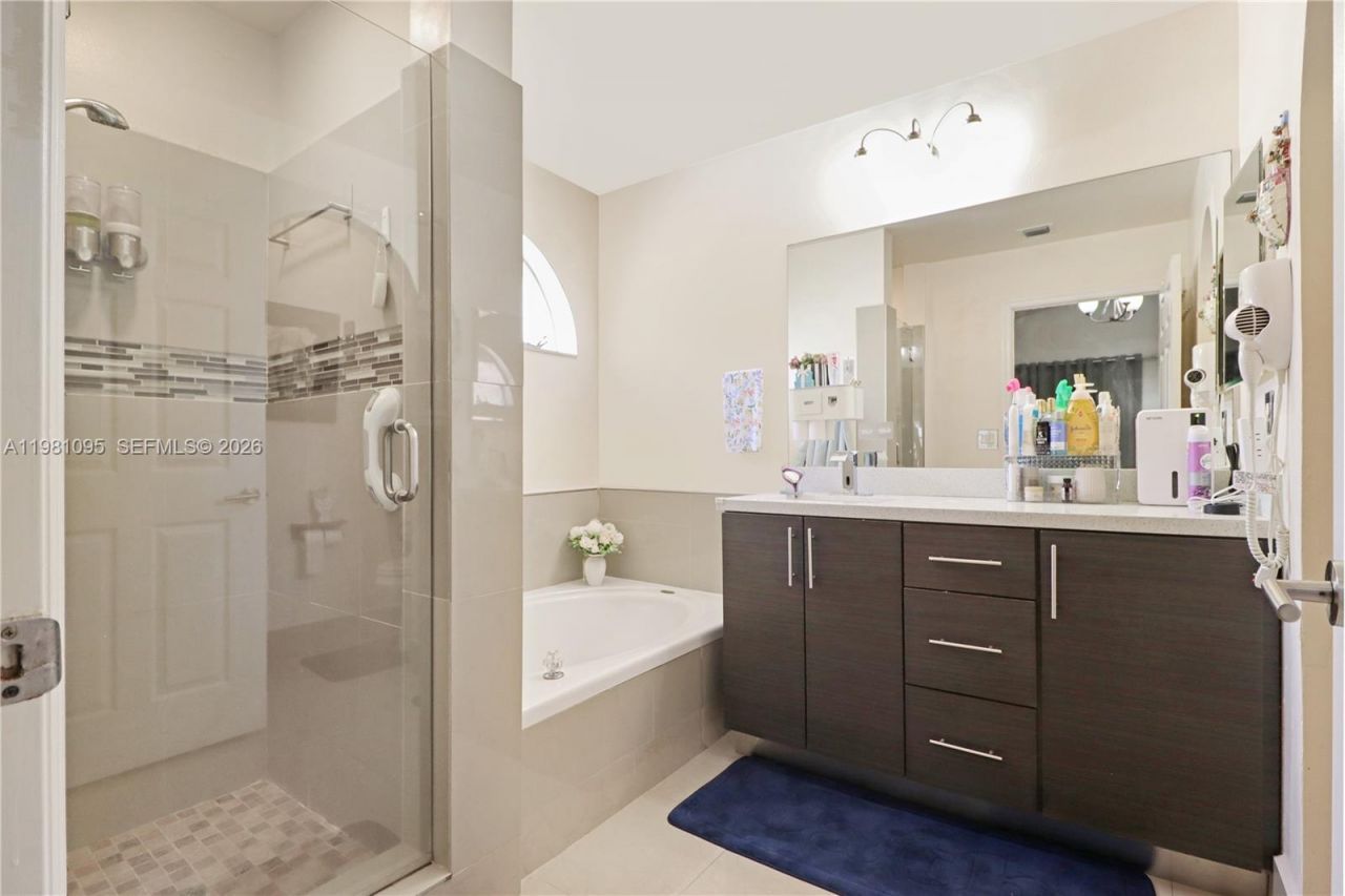 8070 SW 157th Pl , Miami, FL 33193 Photo