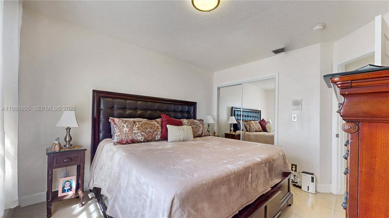 8070 SW 157th Pl , Miami, FL 33193 Photo