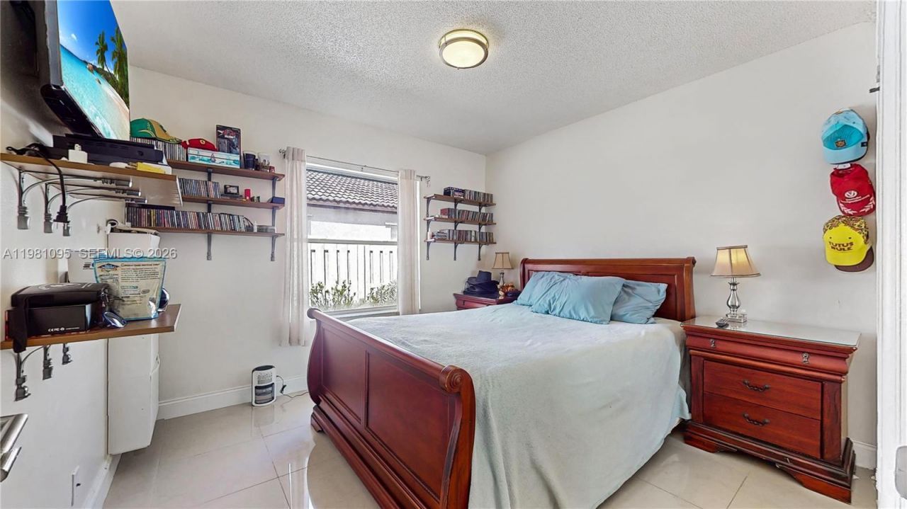 8070 SW 157th Pl , Miami, FL 33193 Photo