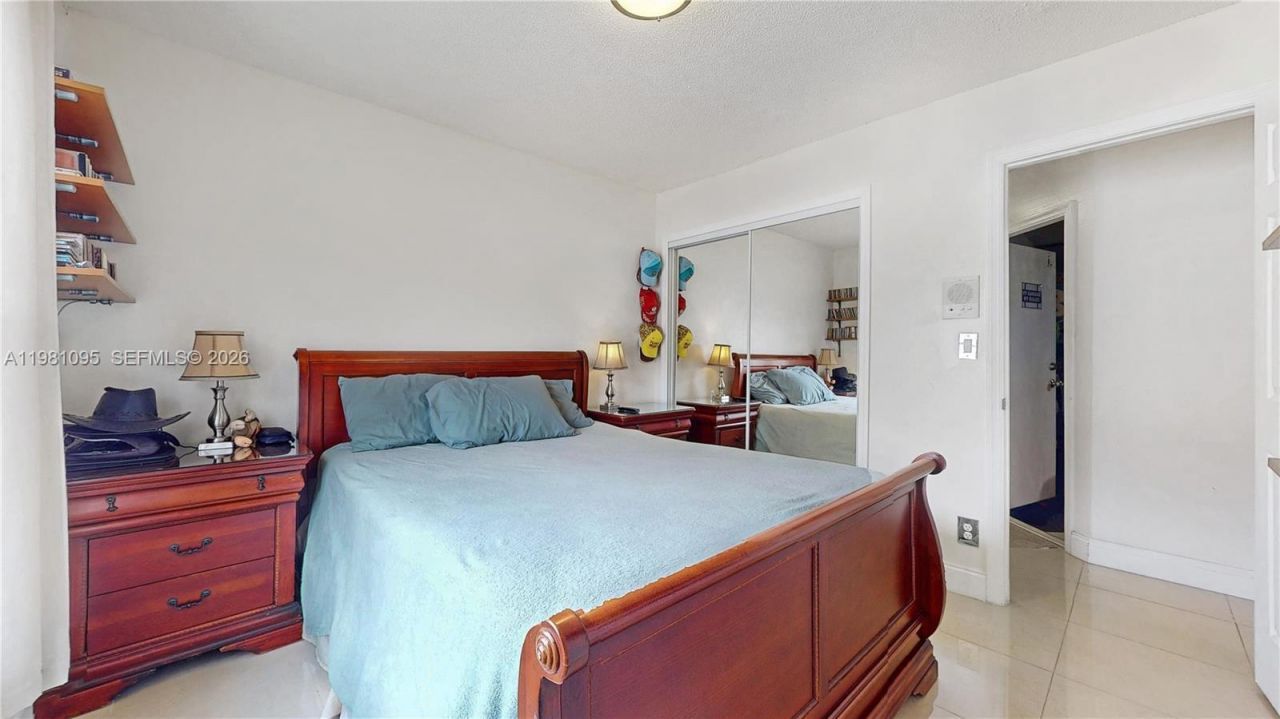 8070 SW 157th Pl , Miami, FL 33193 Photo