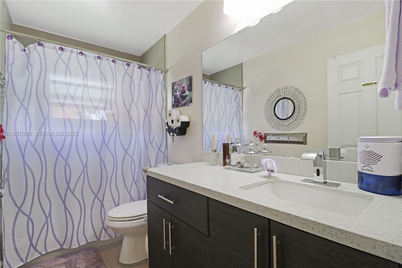 8070 SW 157th Pl , Miami, FL 33193 Photo