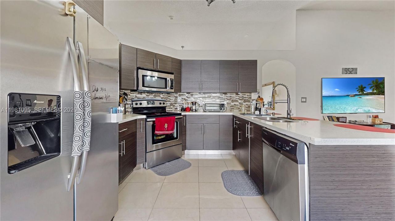 8070 SW 157th Pl , Miami, FL 33193 Photo