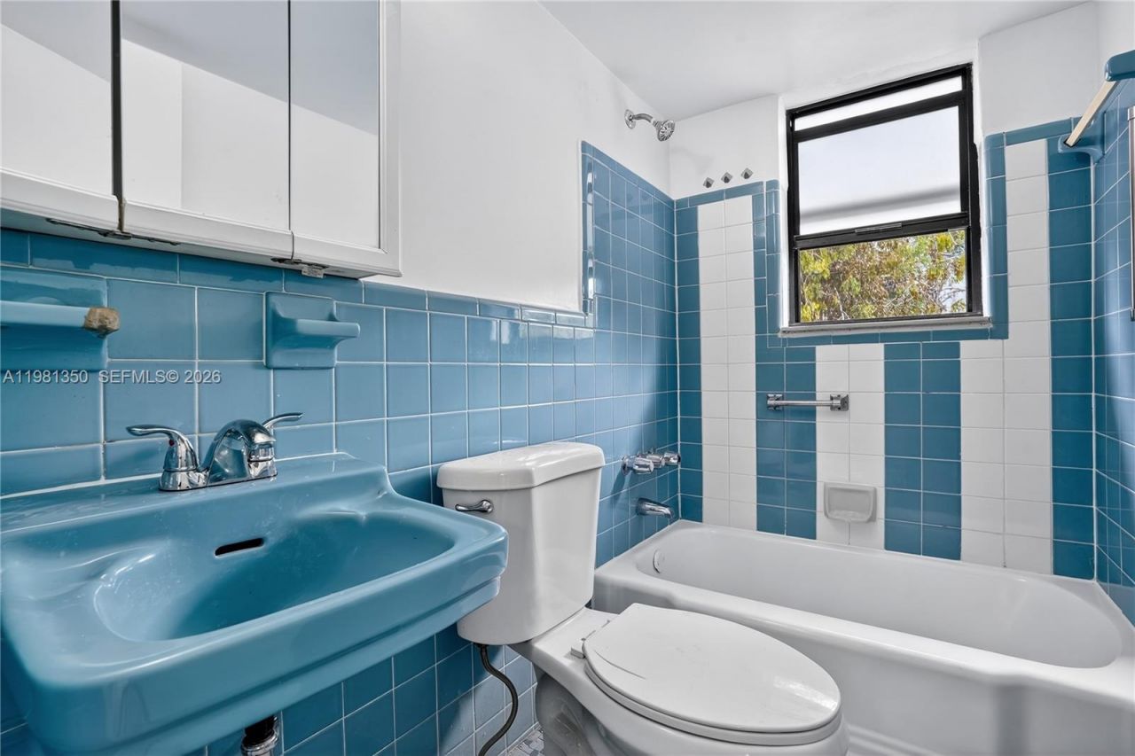 1600 S Le Jeune Rd , Unit 8, Coral Gables, FL 33134 Photo