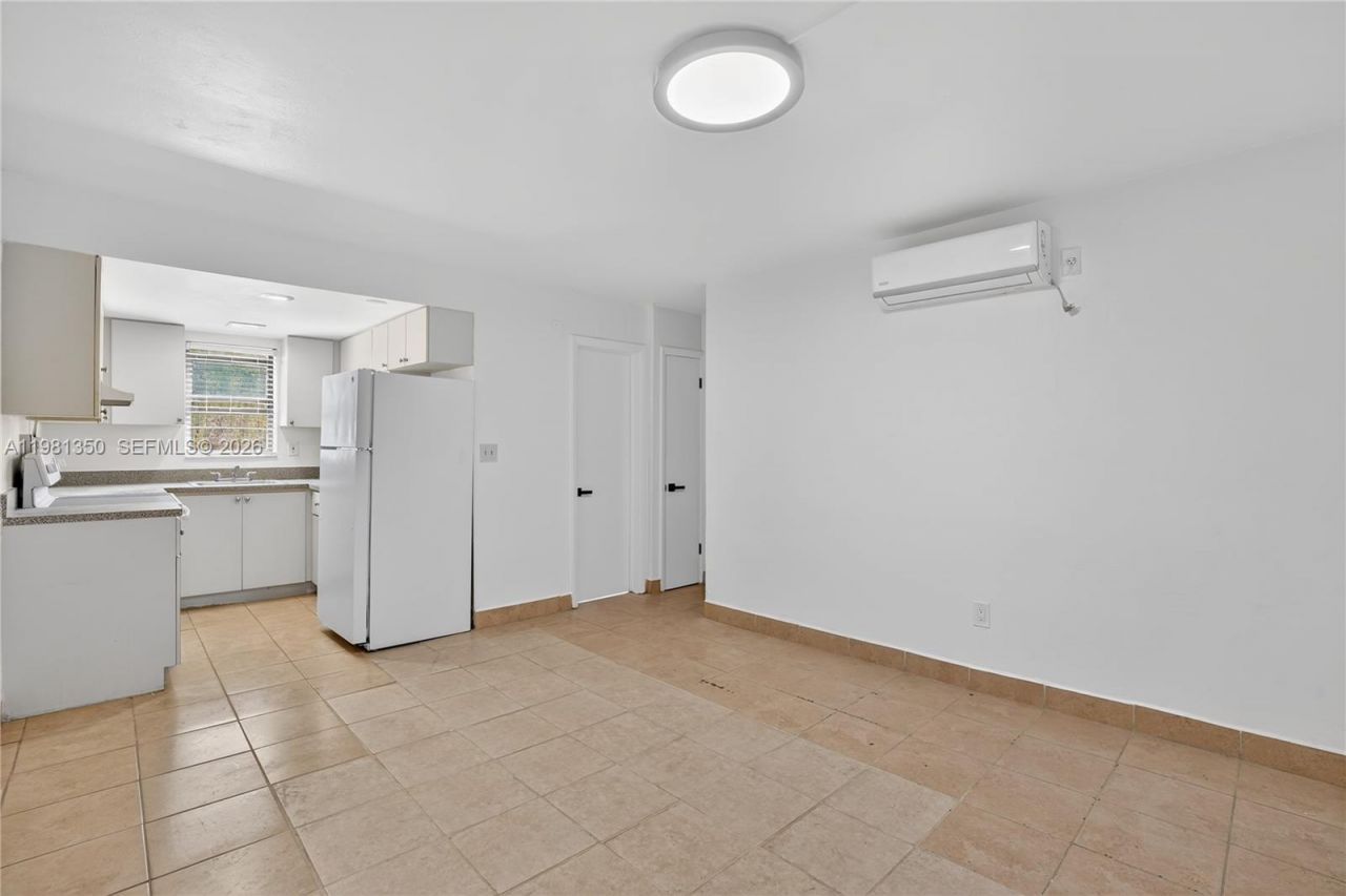 1600 S Le Jeune Rd , Unit 8, Coral Gables, FL 33134 Photo