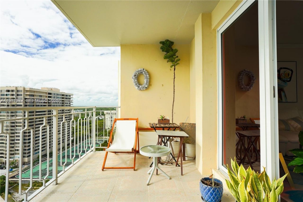 11111 Biscayne Blvd, Unit 20E, Miami, FL 33181 Photo